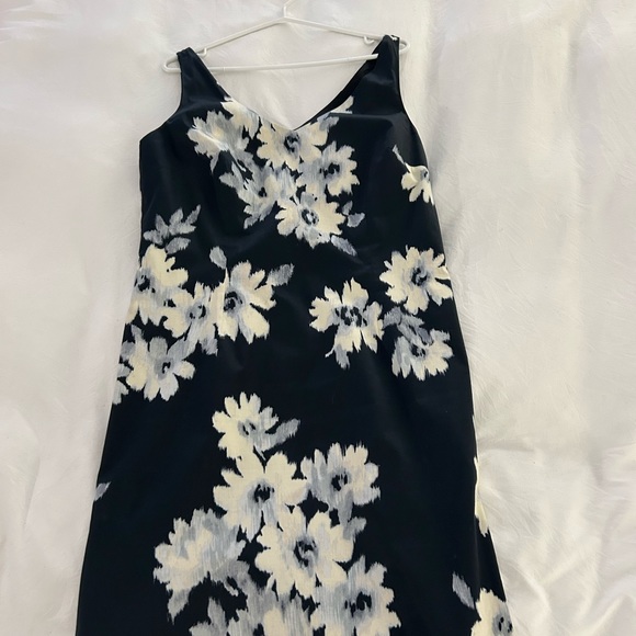 The Loft Black Flower Print Shift dress size 14 - Picture 3 of 4